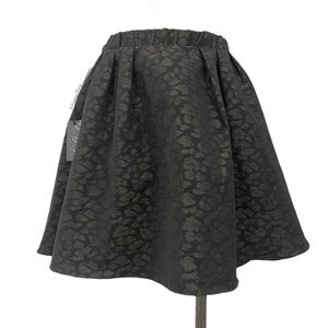 Aritzia- Talula Jubilee Skirt in Leopard Size 4